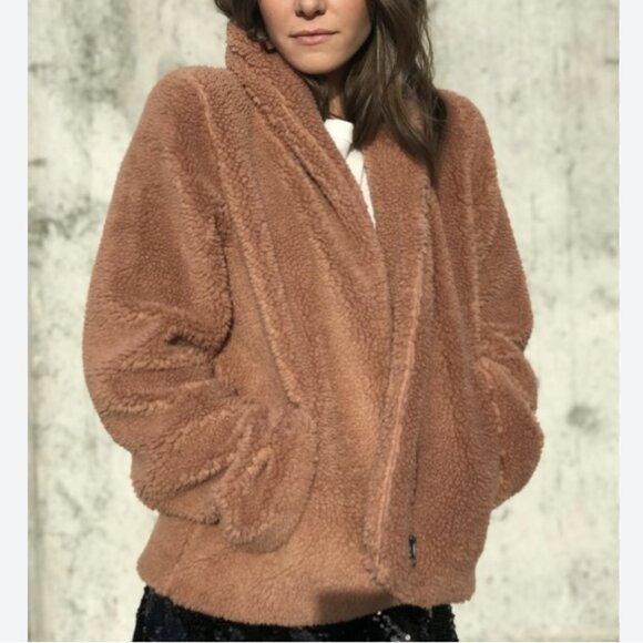 ALO Yoga Cozy Up Sherpa Jacket Rosewater Full Zip Teddy Fleece Size XS - Picture 1 of 16